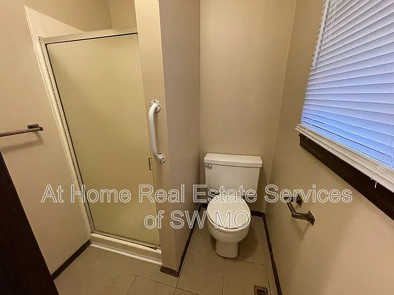 1359 S John Ave — Photo 13