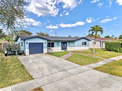 9501 NW 8th St, Pembroke Pines, FL, 33024