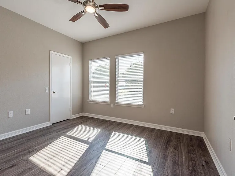 6319 Parliament Dr — Photo 27