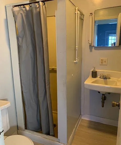 706 Glenwood Ave — Photo 6