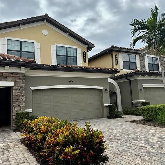 9498 Napoli Ln #201 — Photo 48