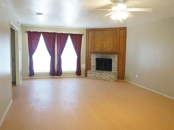 3rd image of 10815 Sugar Hill Dr APT A