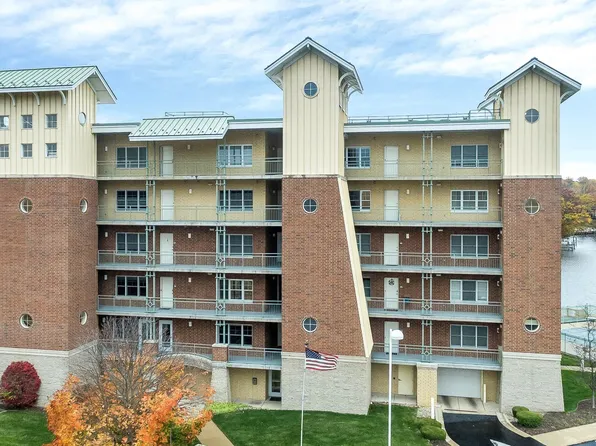 815 E Wells St #604, South Haven, MI 49090