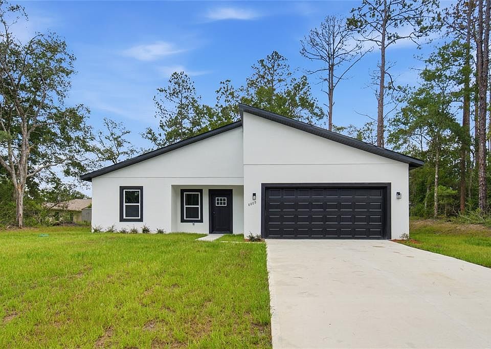 1st image of 8809 N CIRCULAR WAY
