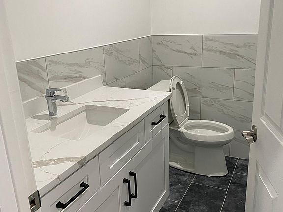 5th image of 1418 W Diversey Pkwy #1-2-3