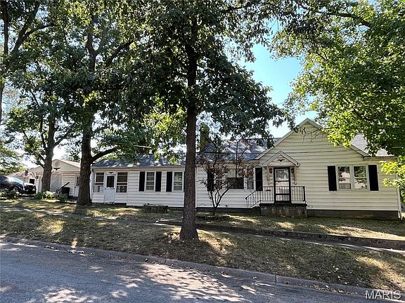 2nd image of 691 7th St