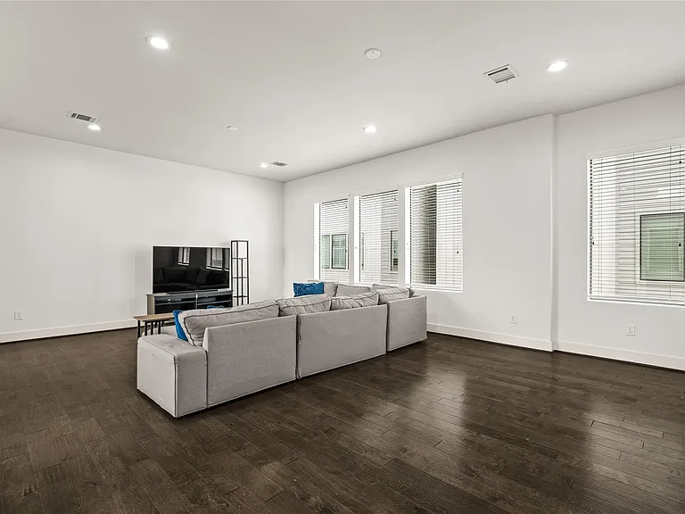 9609 Marlive Ln #B — Photo 10