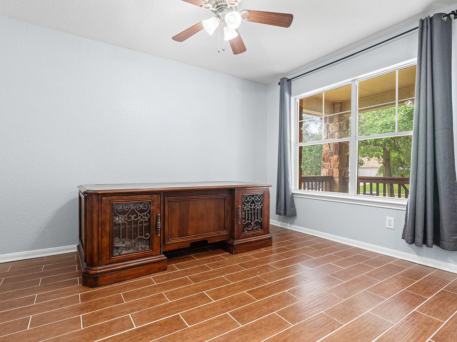 4 bed, 1825 sqft, $1,995 — Photo 3