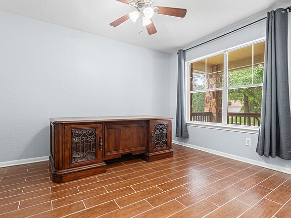 3rd image of 265 Arcadia Pl