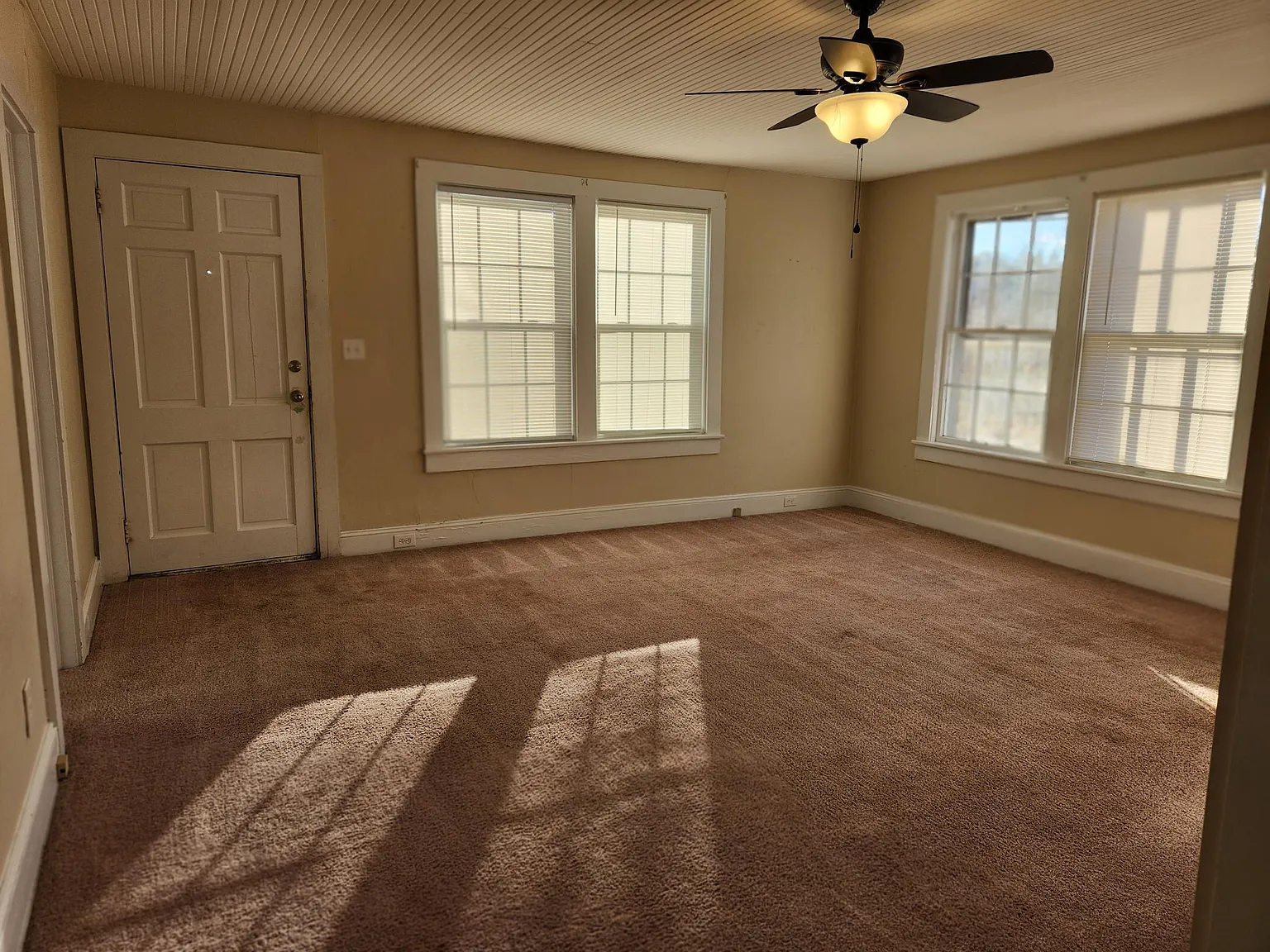3 bed, 1300 sqft, $1,125 — Photo 3