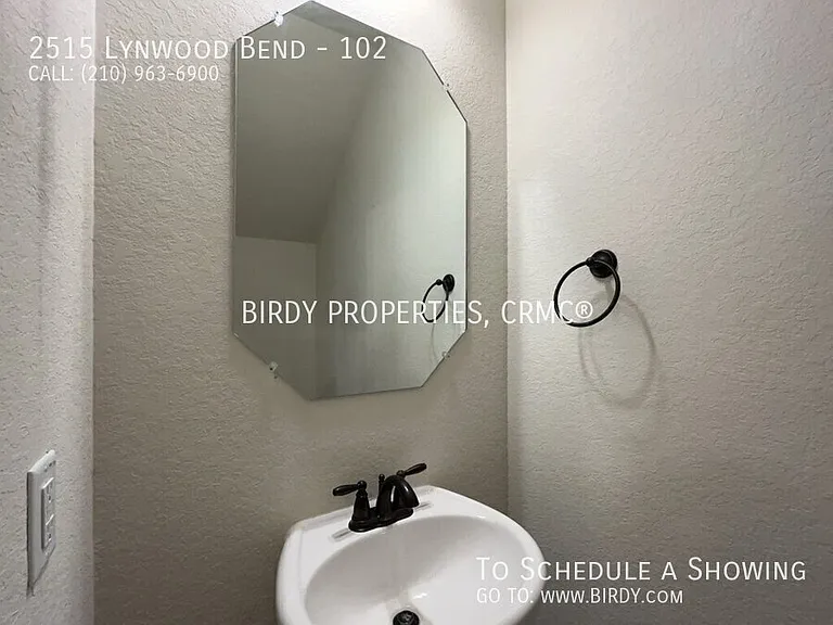 2515 Lynwood Bnd #102 — Photo 27