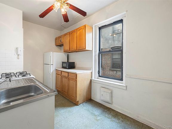 4th image of 163rd 185 East Street #E1