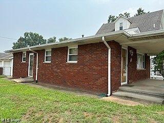 1st image of 901 32nd St