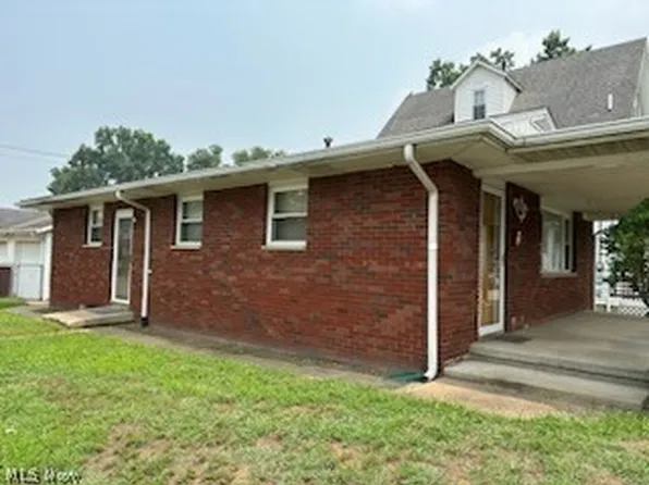 901 32nd St, North Parkersburg, WV 26104