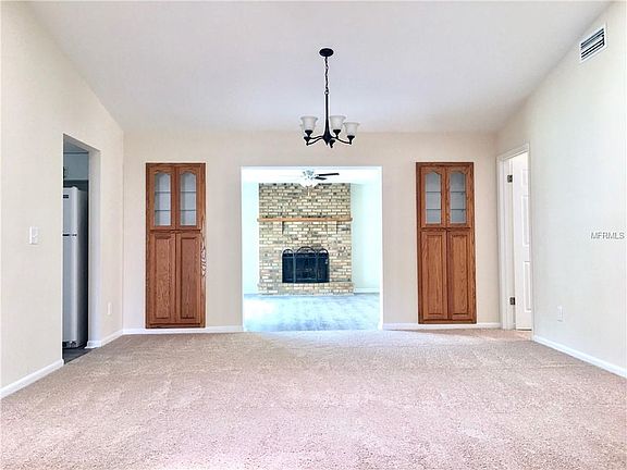 3rd image of 4705 E Poinsettia Ave