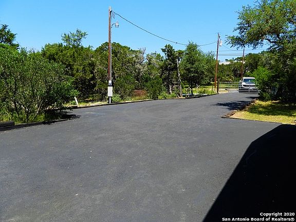 3rd image of 136 Sunset Dr