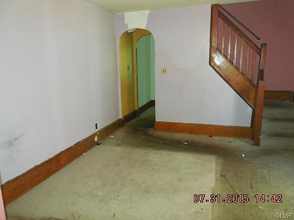 3rd image of 306 E Snyder Ave