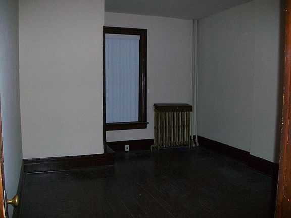 2nd image of 4435 Athlone Ave