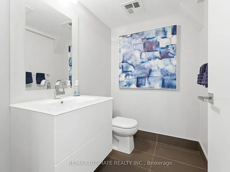 111 Saint Clair Ave W #811 — Photo 10