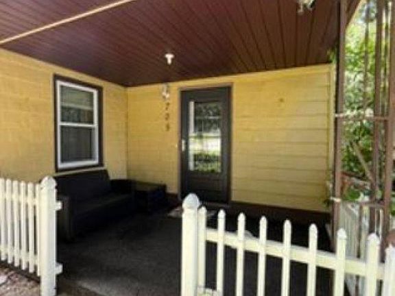2nd image of 705 Park Ln