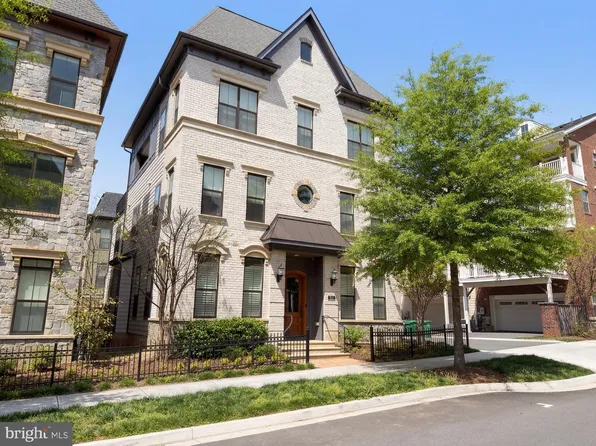 311 Strummer Ln, Gaithersburg, MD 20878