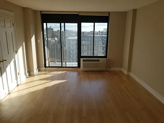 Rented by Compass | media 27