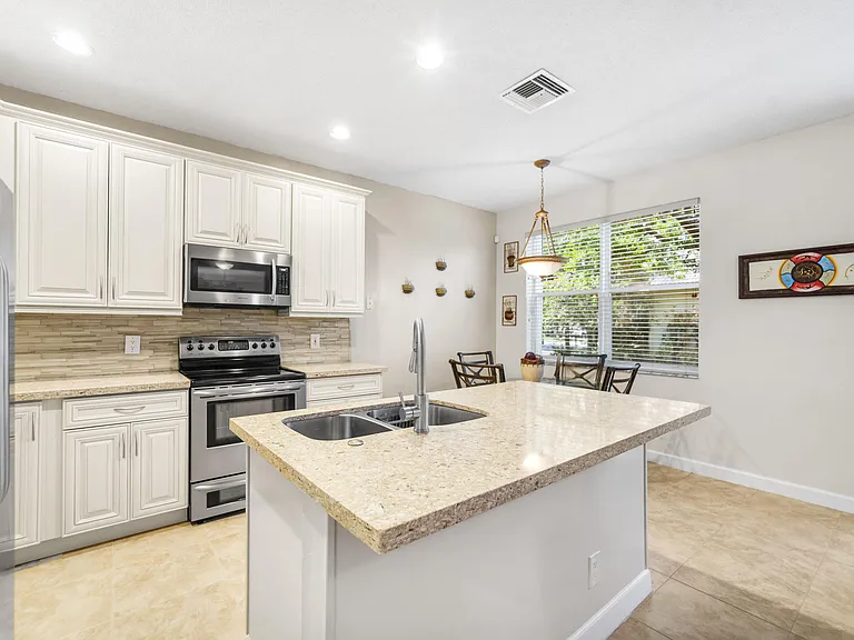 5106 Heron Ct — Photo 17