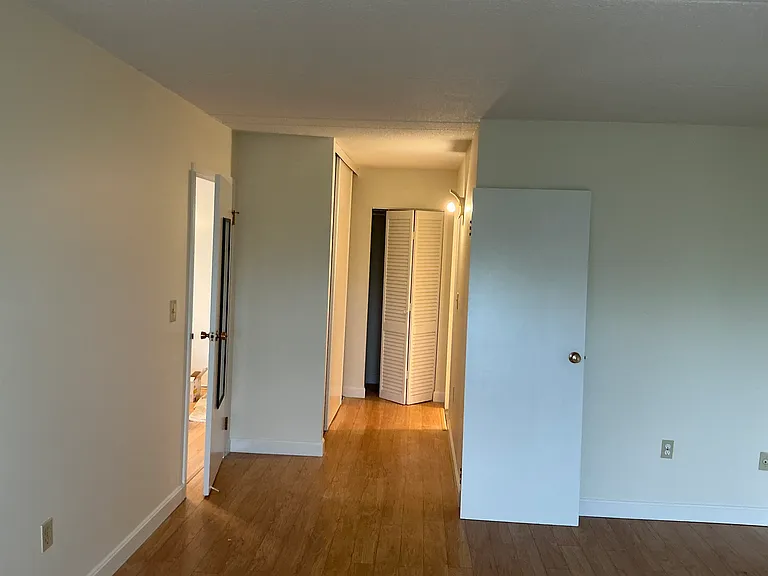1550 Worcester Rd #528 — Photo 4