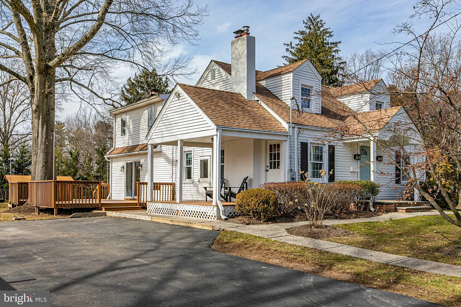 320 Sked St photo 1
