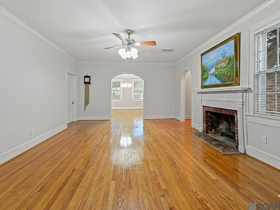 2nd image of 557 Avenue C