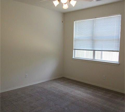 2nd image of 17263 Oakwood Chase Dr