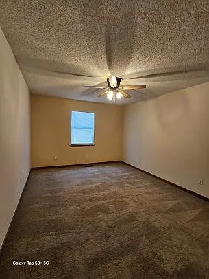 606 Krystal Ln — Photo 3