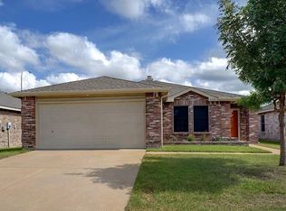 5208 Royal Burgess Dr, Fort Worth, TX 76135