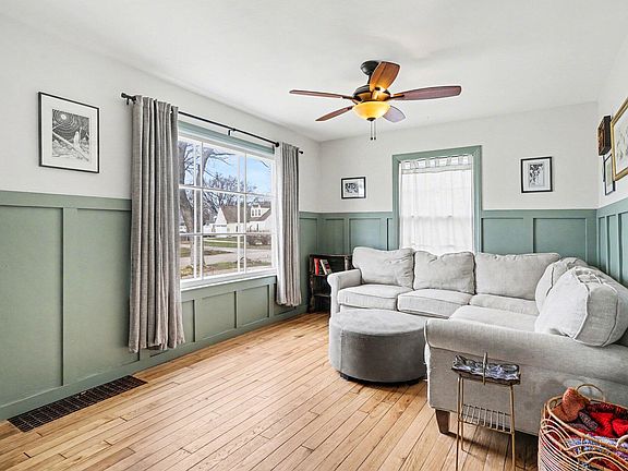 3rd image of 3008 Dawes Rd