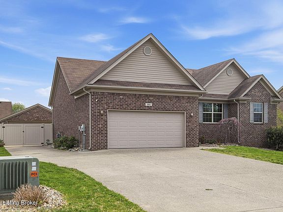 2nd image of 285 Cottonwood Dr