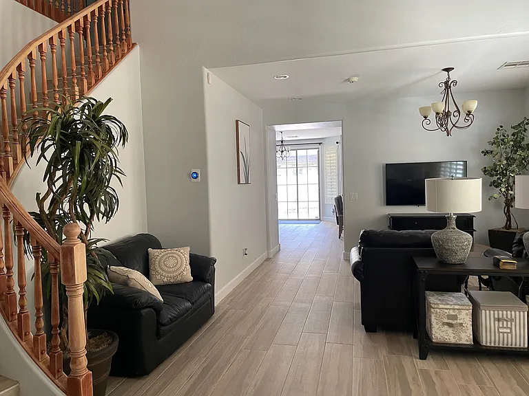 3305 E Windsor Dr — Photo 37