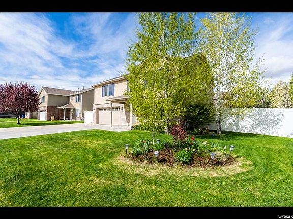 3rd image of 13846 S Mary Loraine Cir