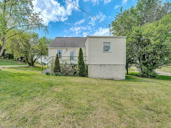 1404 10th St NE, Roanoke, VA 24012