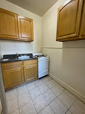 Rented by BRICK & GALO REALTY CORP | media 17