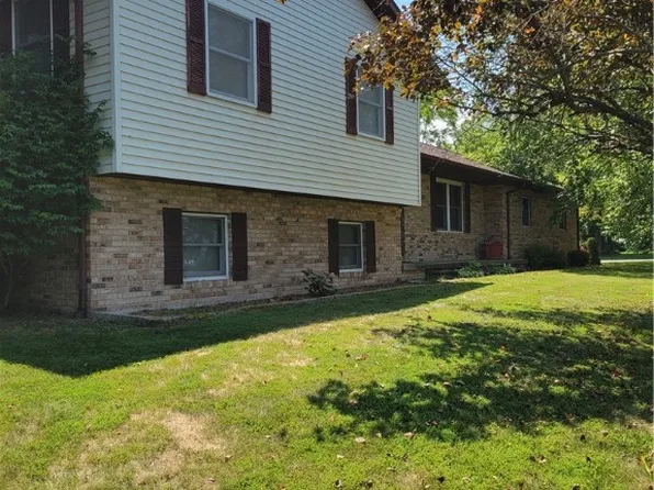 1806 Cloverdale Rd, Newton, IL 62448