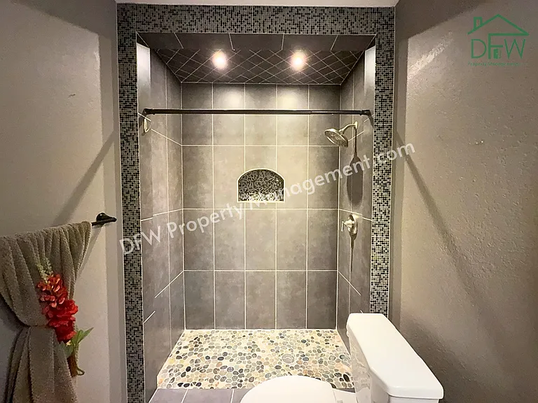 6415 Elm Springs Dr — Photo 17