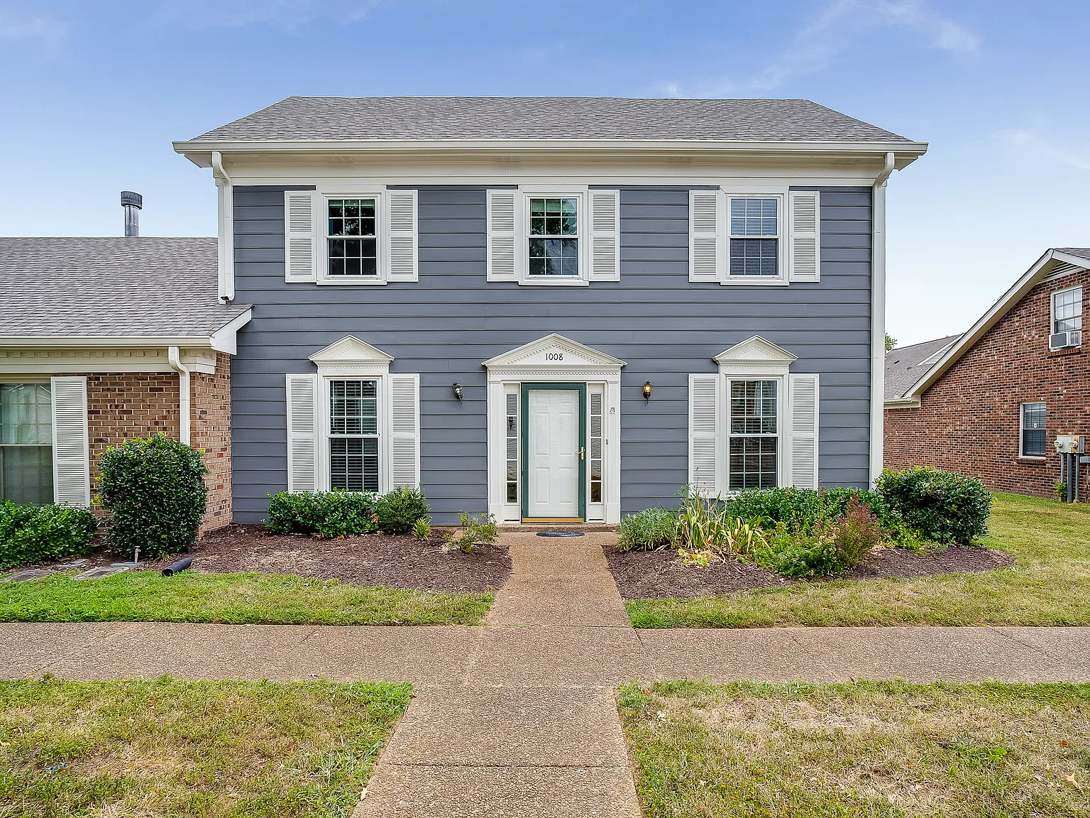 4 bed, 1968 sqft, $2,650 — Photo 1