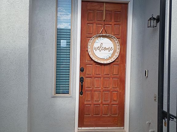 5th image of 10822 Aaron St