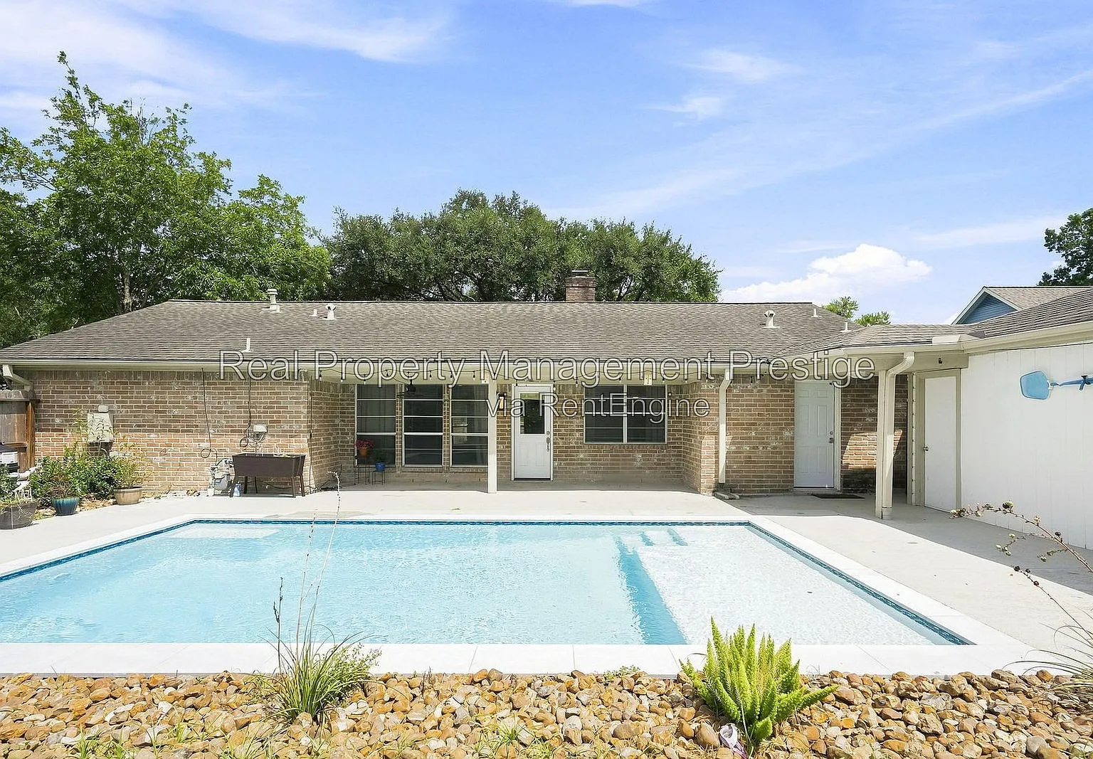 4 bed, 2.5 bath, 2426 sqft, $3,295 — Photo 1