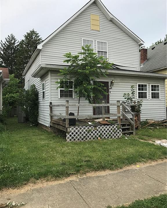 2nd image of 2437 Pearl St