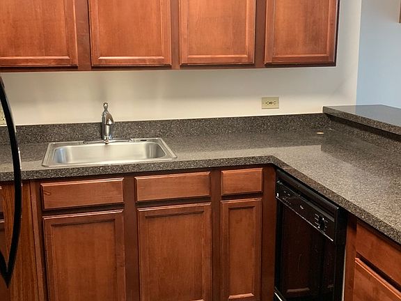 4th image of 1811 Four Lakes Ave APT 3K
