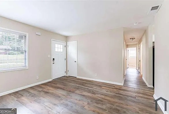 3851 Bonnie Ln SE — Photo 4