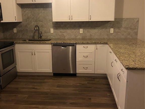 4th image of 17488 Dumont Dr