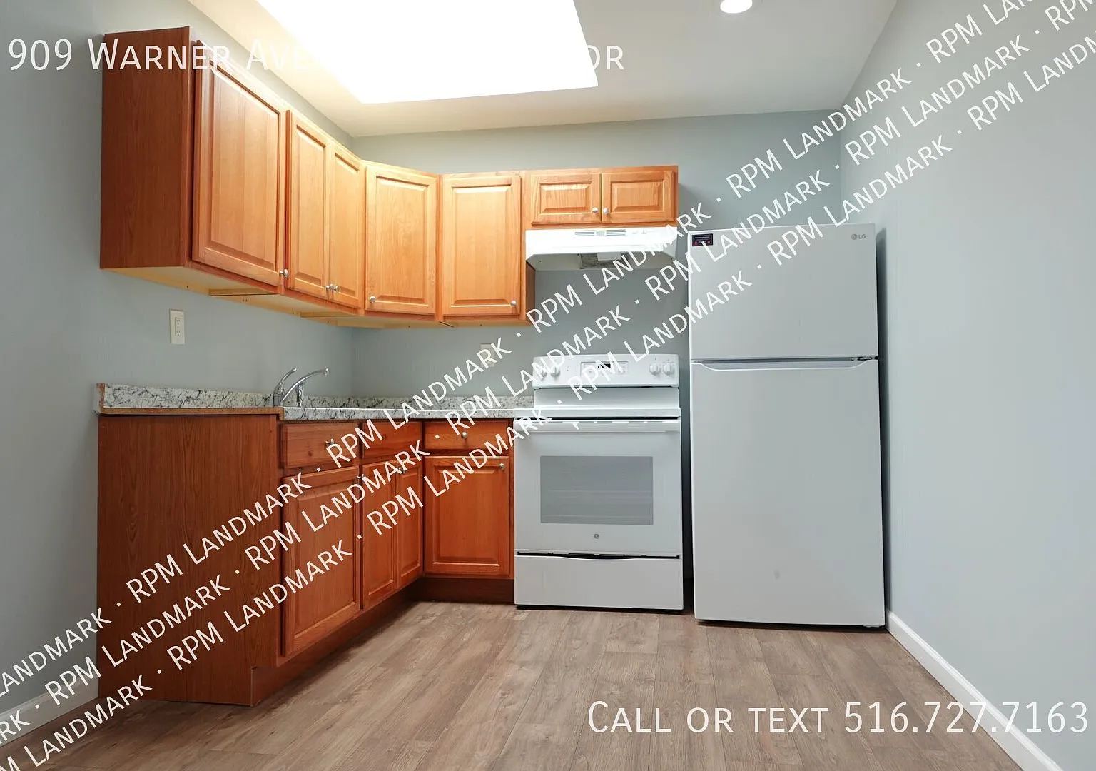 Updated 2 Bed / 1 Bath — Photo 4