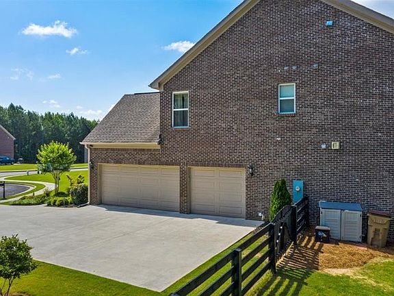5th image of 134 Millstone Manor Ct